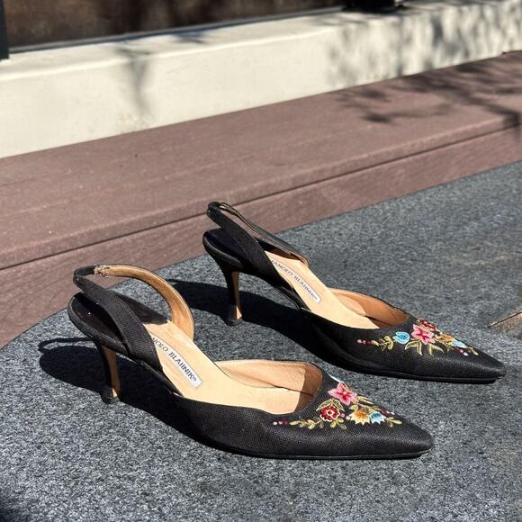Vintage Manolo Blahnik Floral Embroidered Kitten Slingback Sandals in Black - Picture 4 of 8